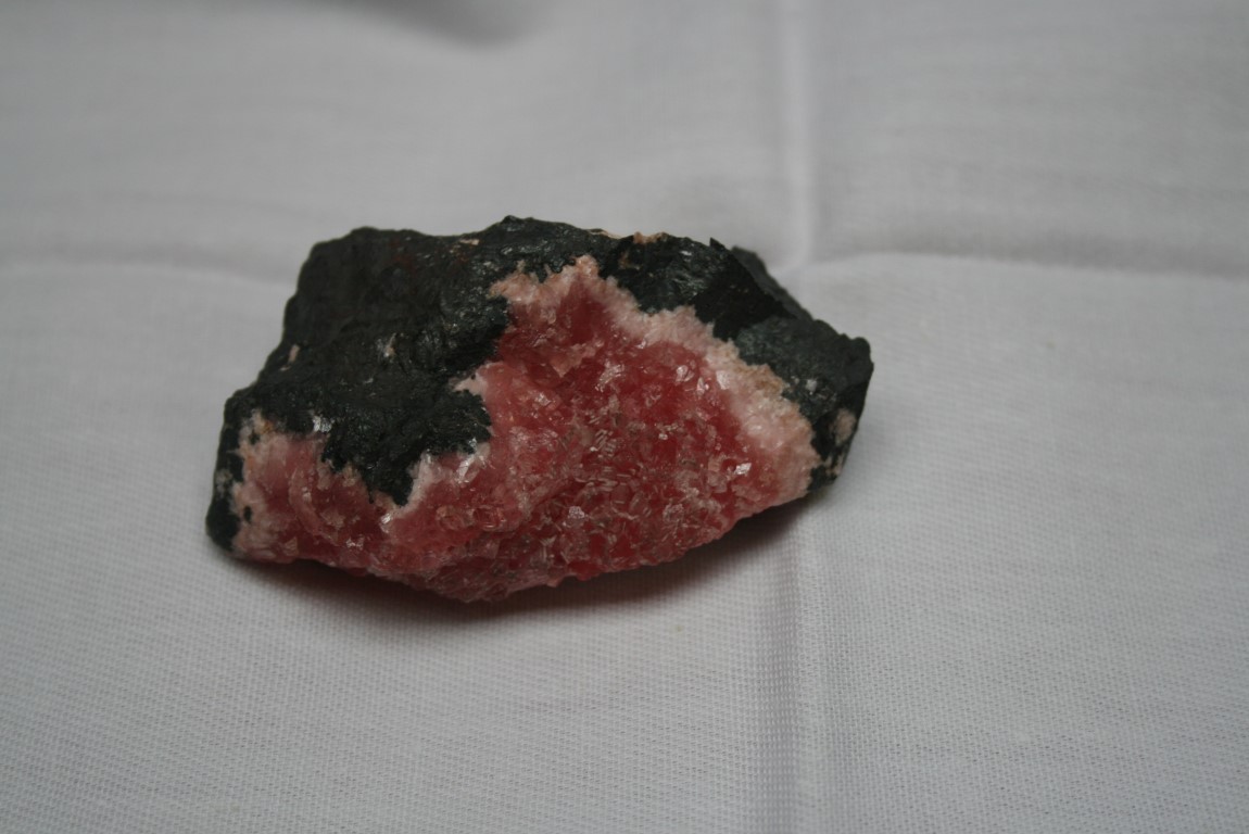 Rhodochrosite emotional healing, recovery of lost memories and forgotten gifts, self-love, compassion 4518